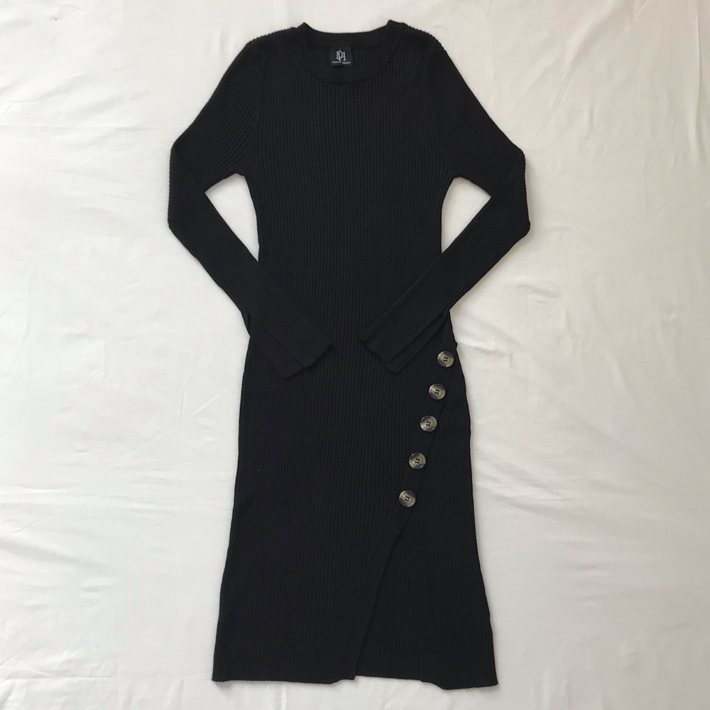 2/$25✨Derek Heart Long Sleeve Button Dress